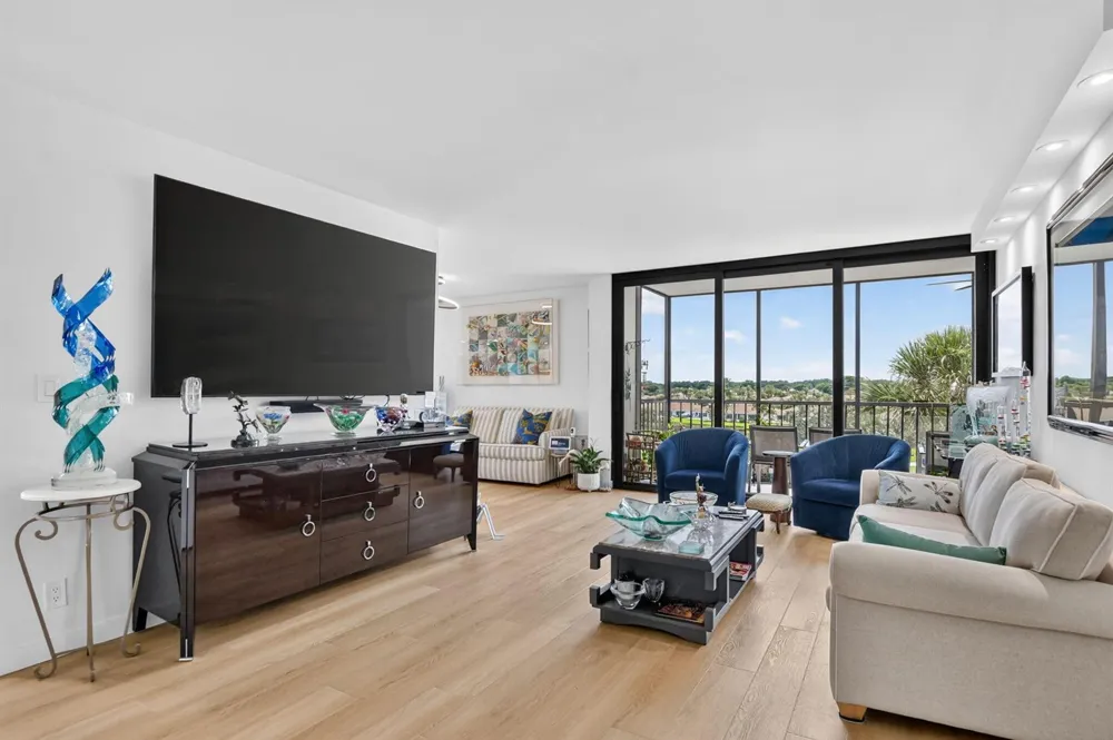 6895 Willow Wood Drive #1051 Boca Raton, FL 33434