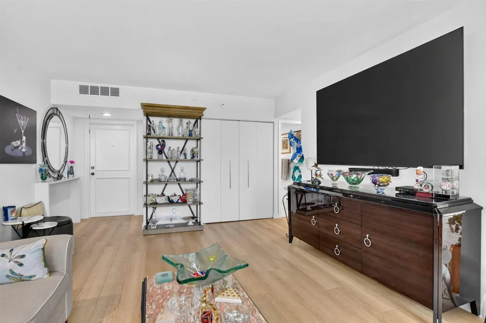 6895 Willow Wood Drive #1051 Boca Raton, FL 33434