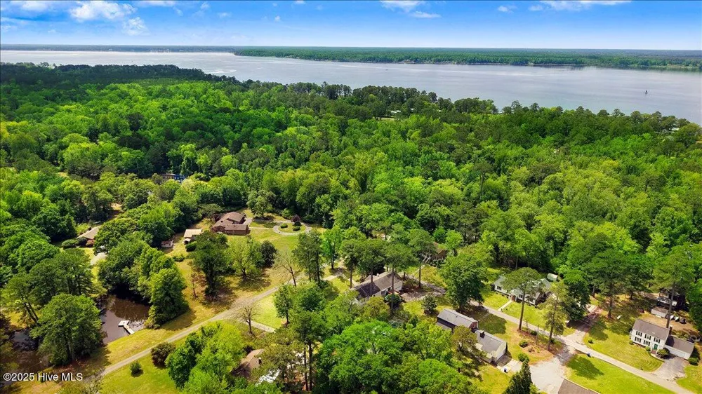 105 Harbor Drive Washington, NC 27889