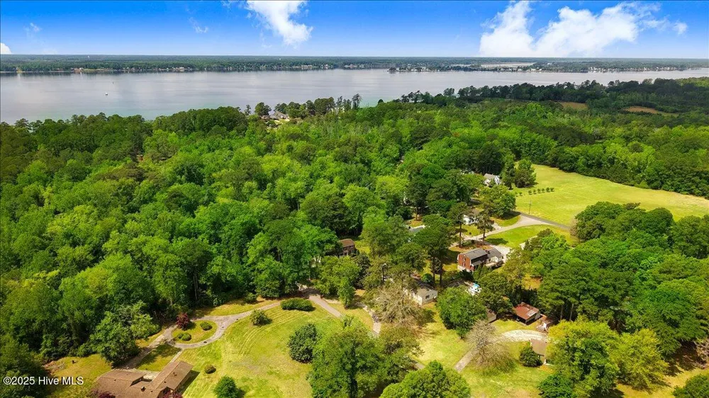 105 Harbor Drive Washington, NC 27889
