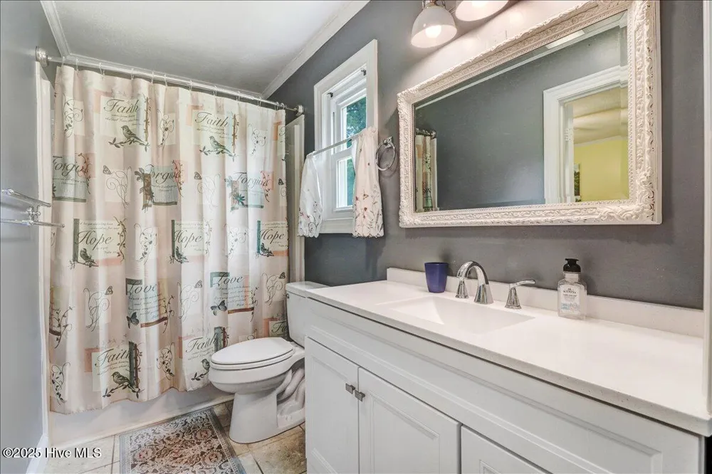 105 Harbor Drive Washington, NC 27889