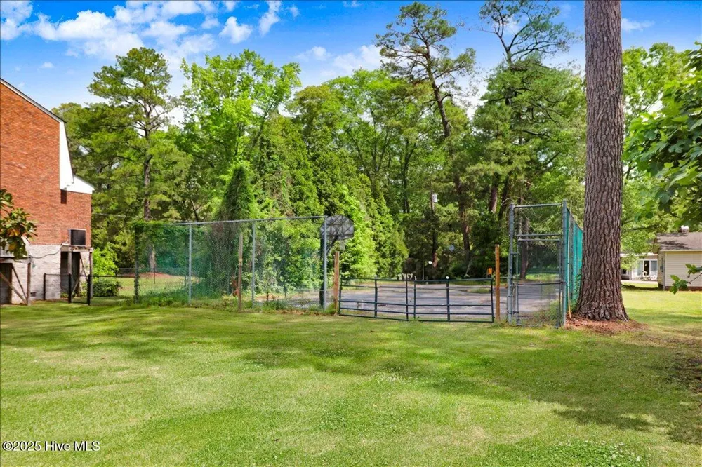 105 Harbor Drive Washington, NC 27889