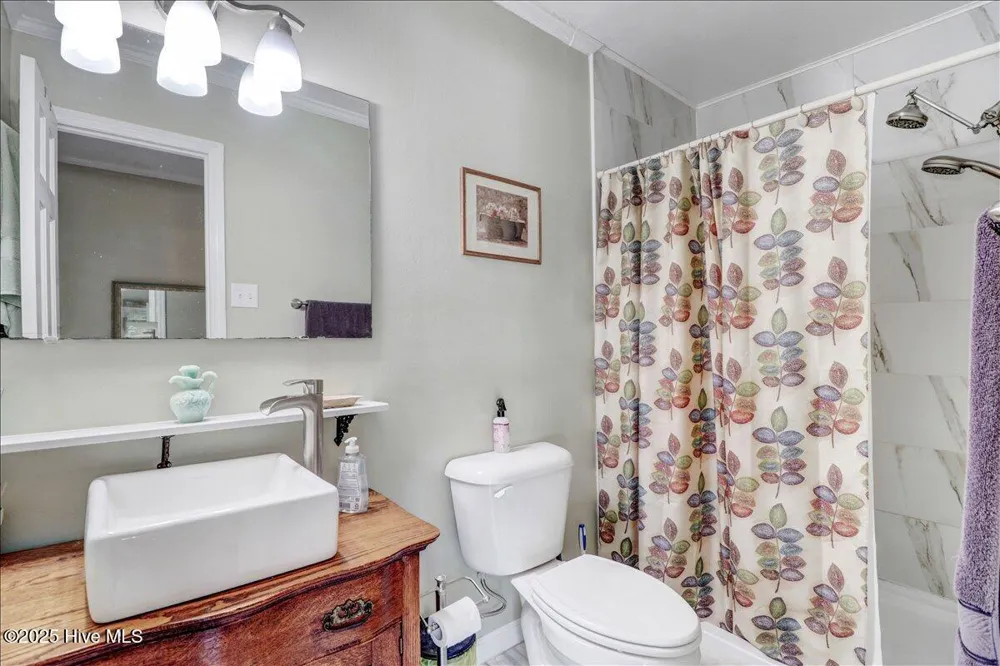 105 Harbor Drive Washington, NC 27889