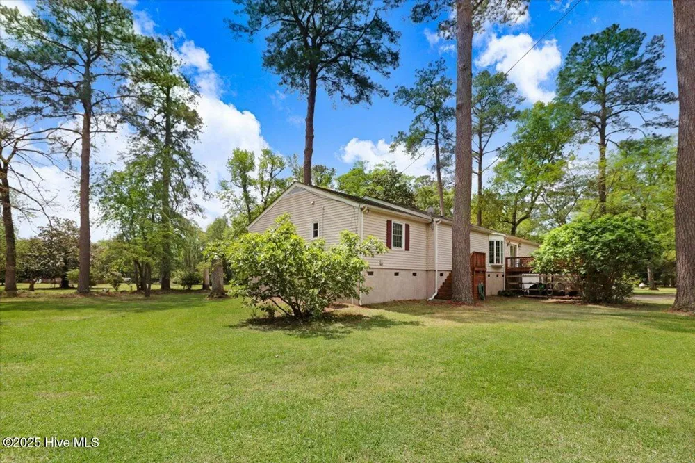 105 Harbor Drive Washington, NC 27889