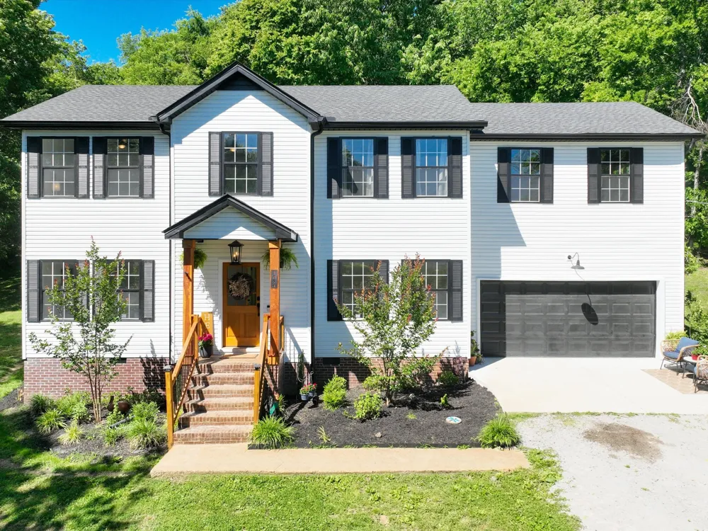 1074 Talon Dr Columbia, TN 38401
