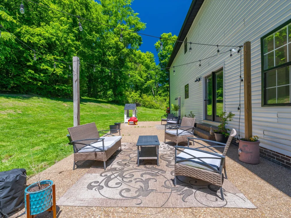 1074 Talon Dr Columbia, TN 38401