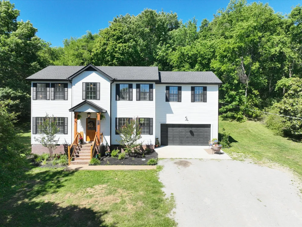 1074 Talon Dr Columbia, TN 38401