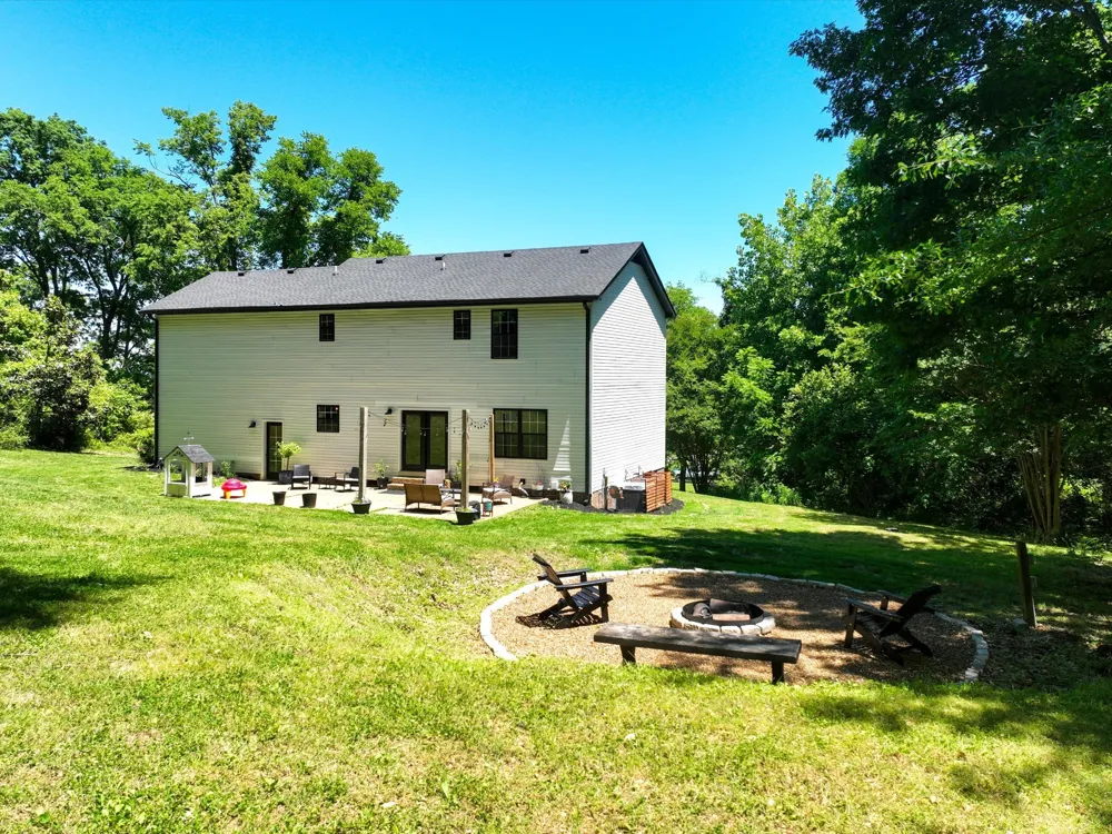 1074 Talon Dr Columbia, TN 38401