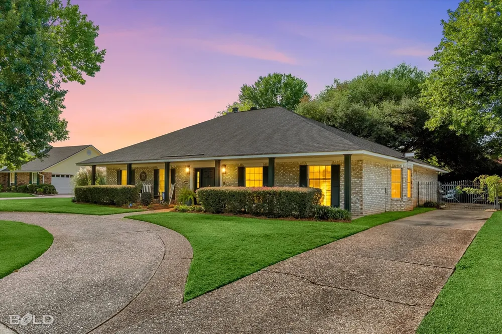 220 Norcross Street Bossier City, LA 71111