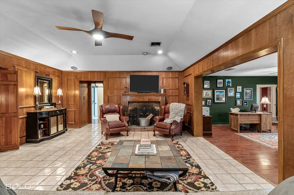 220 Norcross Street Bossier City, LA 71111