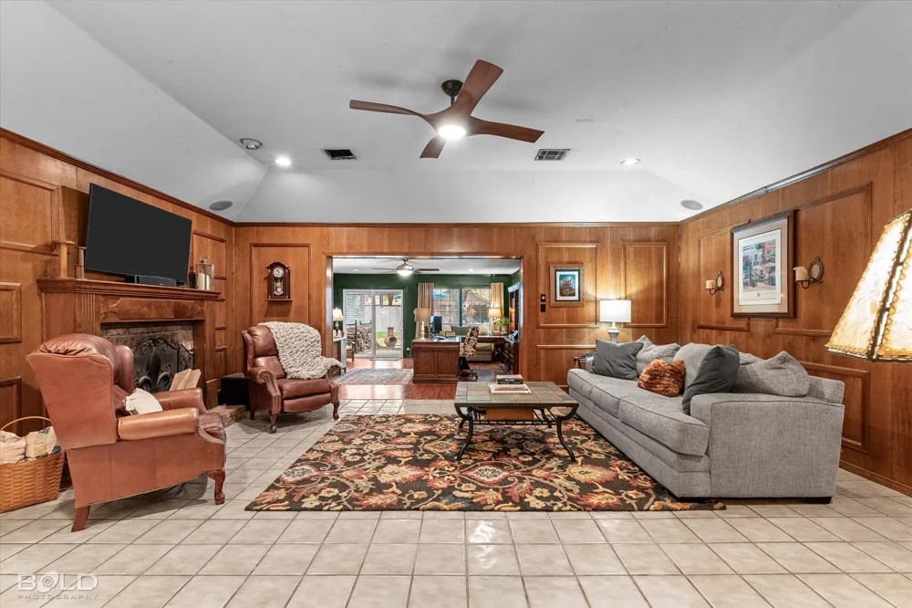 220 Norcross Street Bossier City, LA 71111