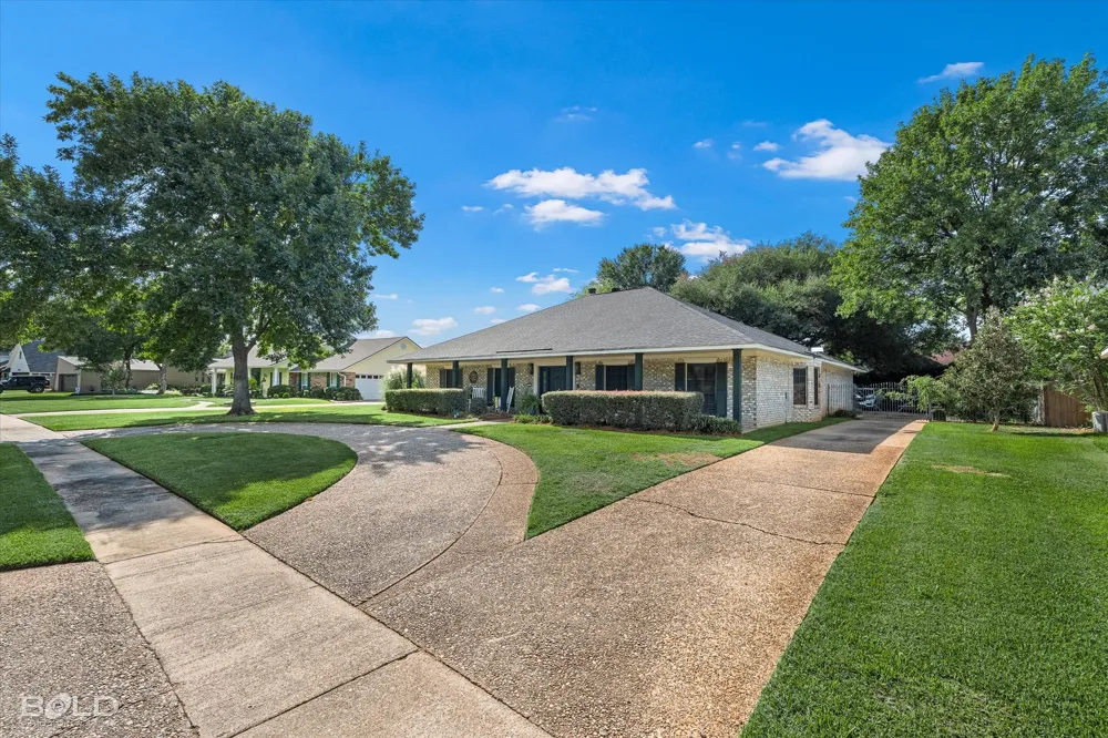 220 Norcross Street Bossier City, LA 71111