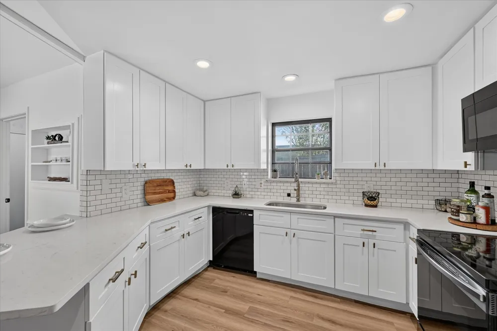 1712 Copper Creek Drive Plano, TX 75075