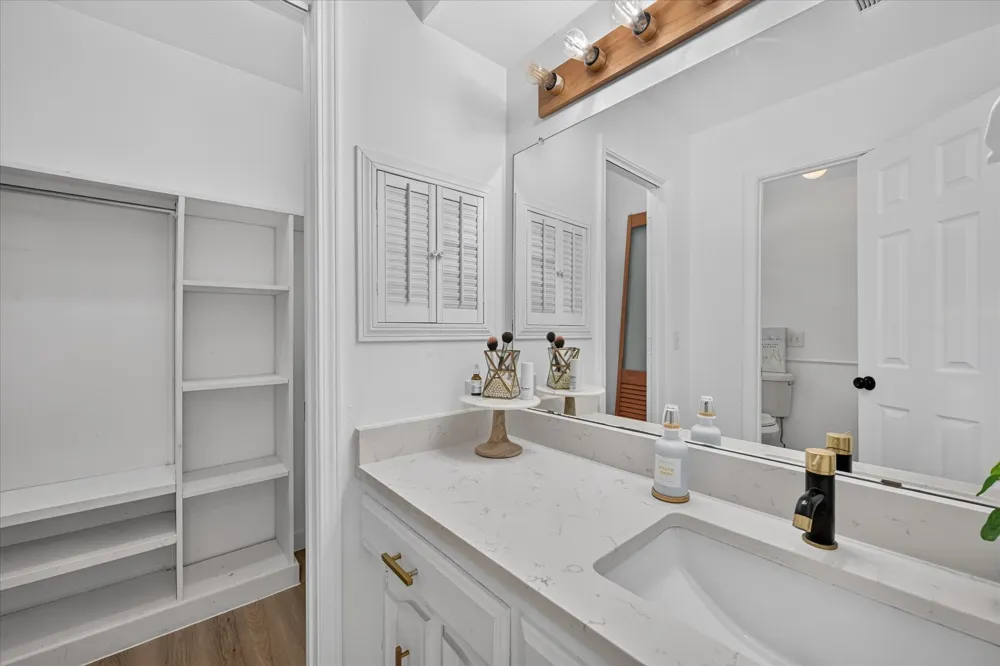 1712 Copper Creek Drive Plano, TX 75075