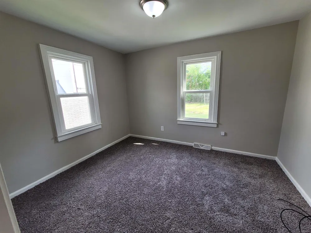 7592 Hupp Avenue Warren City, MI 48091