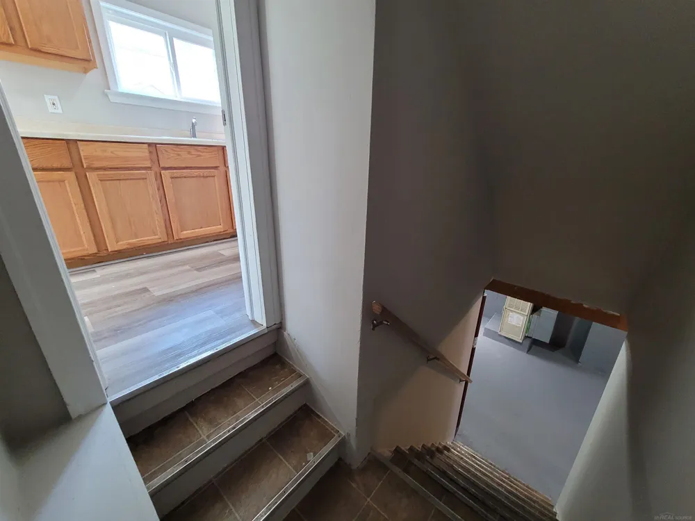 7592 Hupp Avenue Warren City, MI 48091