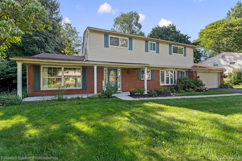 26163 Westmeath Street Farmington Hills City, MI 48334