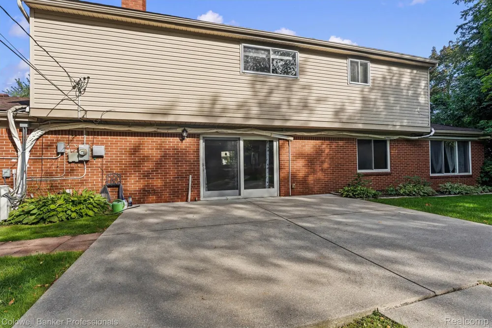 26163 Westmeath Street Farmington Hills City, MI 48334