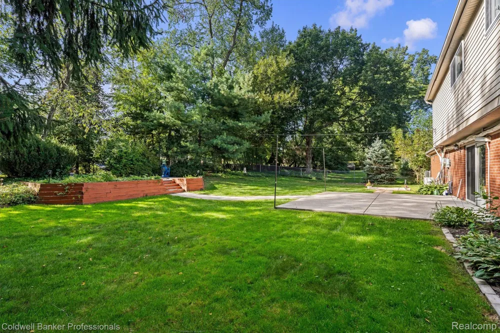 26163 Westmeath Street Farmington Hills City, MI 48334
