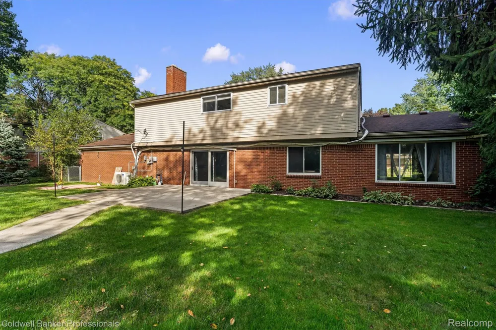 26163 Westmeath Street Farmington Hills City, MI 48334