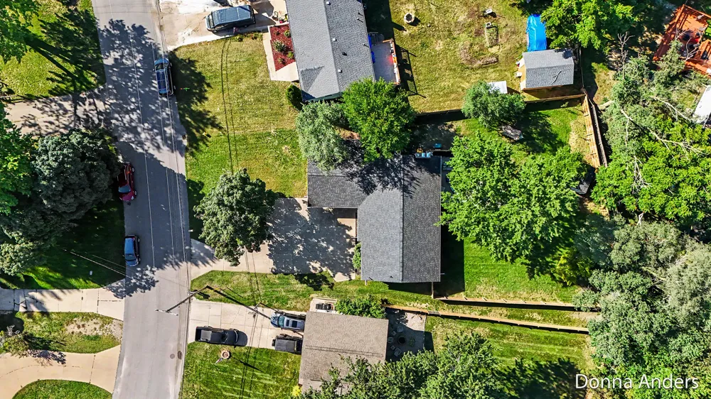 5581 Edgelawn Drive SE Kentwood City, MI 49508