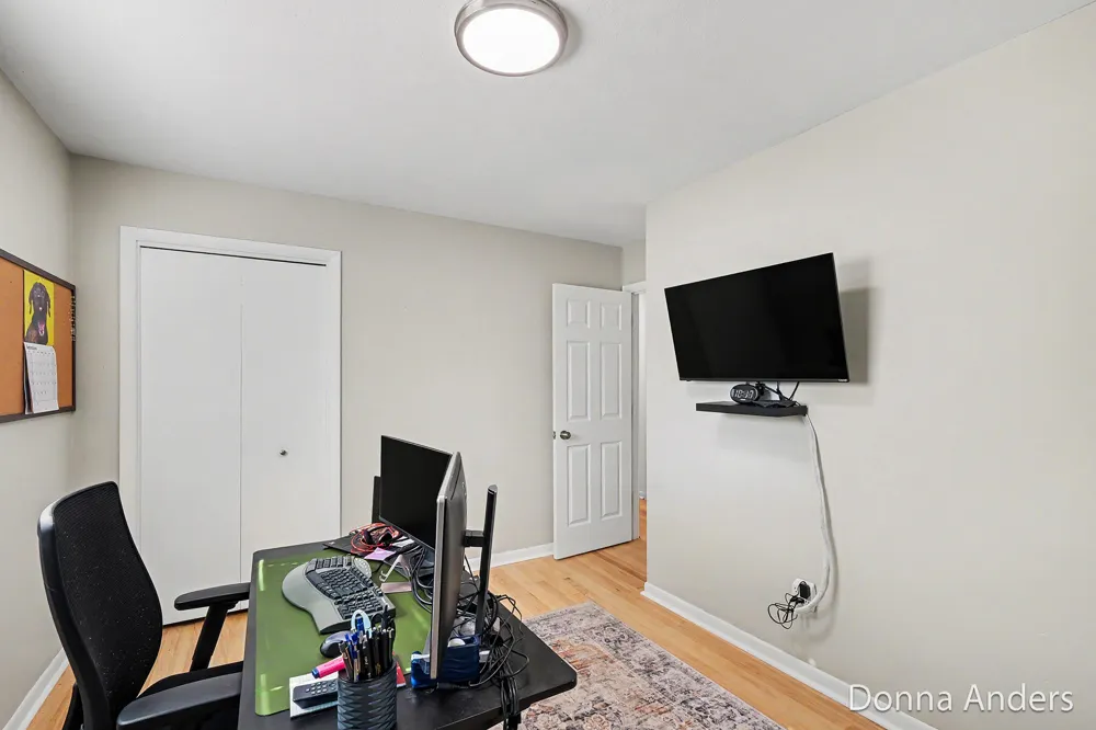 5581 Edgelawn Drive SE Kentwood City, MI 49508