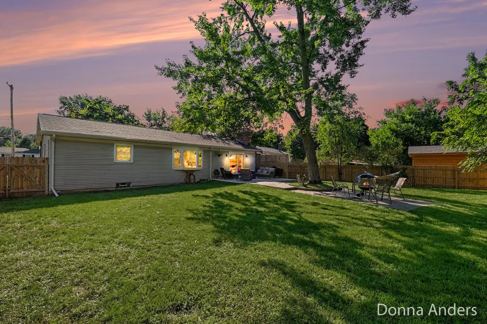5581 Edgelawn Drive SE Kentwood City, MI 49508