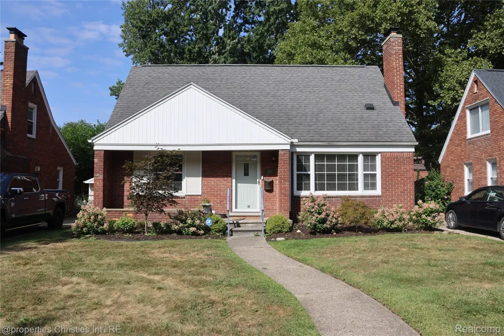 1523 Marywood Drive Royal Oak City, MI 48067