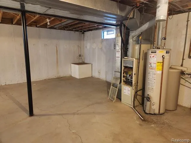 7611 Woodview Drive Waterford Charter Township, MI 48327
