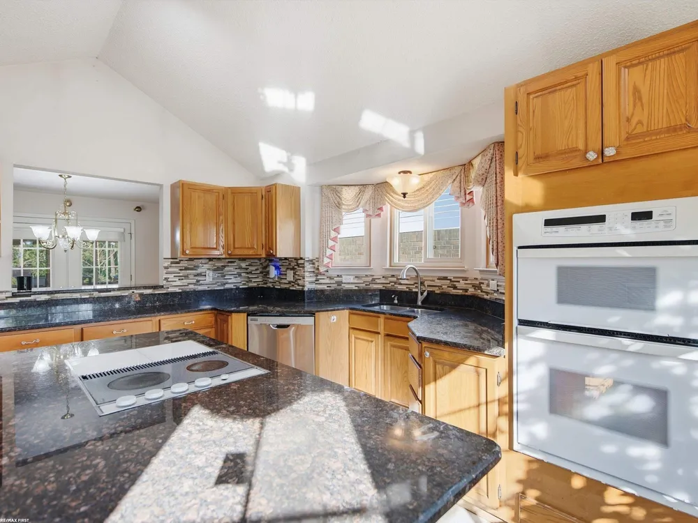 42829 N Hampton Drive Sterling Heights City, MI 48314