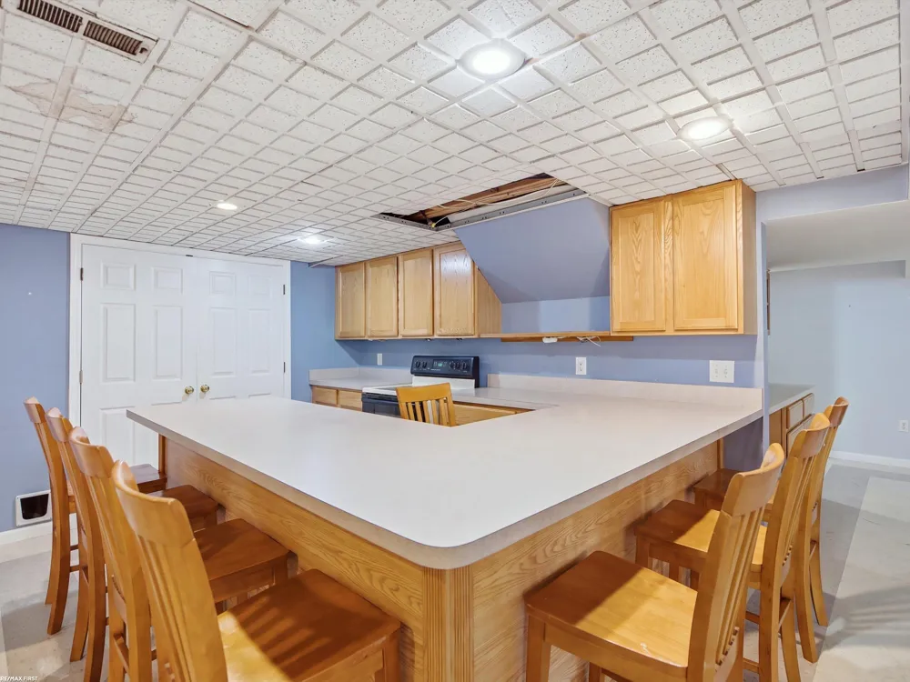 42829 N Hampton Drive Sterling Heights City, MI 48314