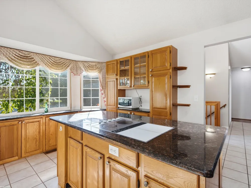 42829 N Hampton Drive Sterling Heights City, MI 48314