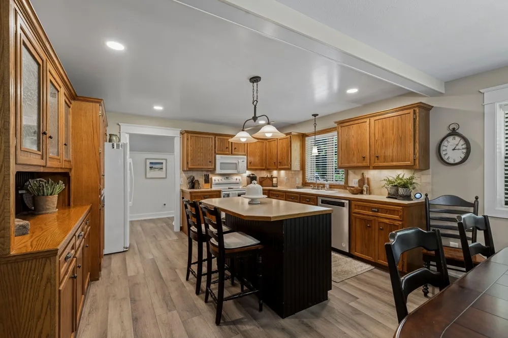 1861 Pine Grove Drive Georgetown Charter Township, MI 49428