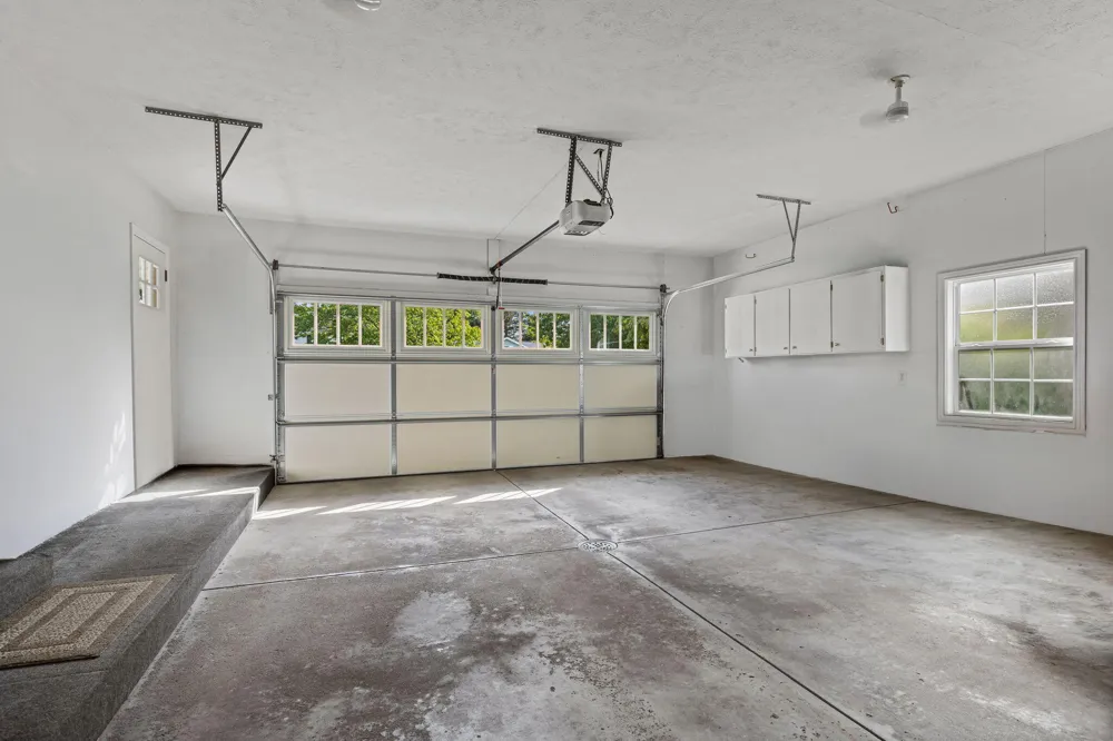 1861 Pine Grove Drive Georgetown Charter Township, MI 49428