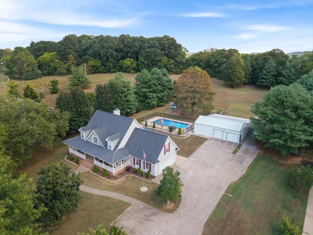 137 Shapiro Trl Columbia, TN 38401