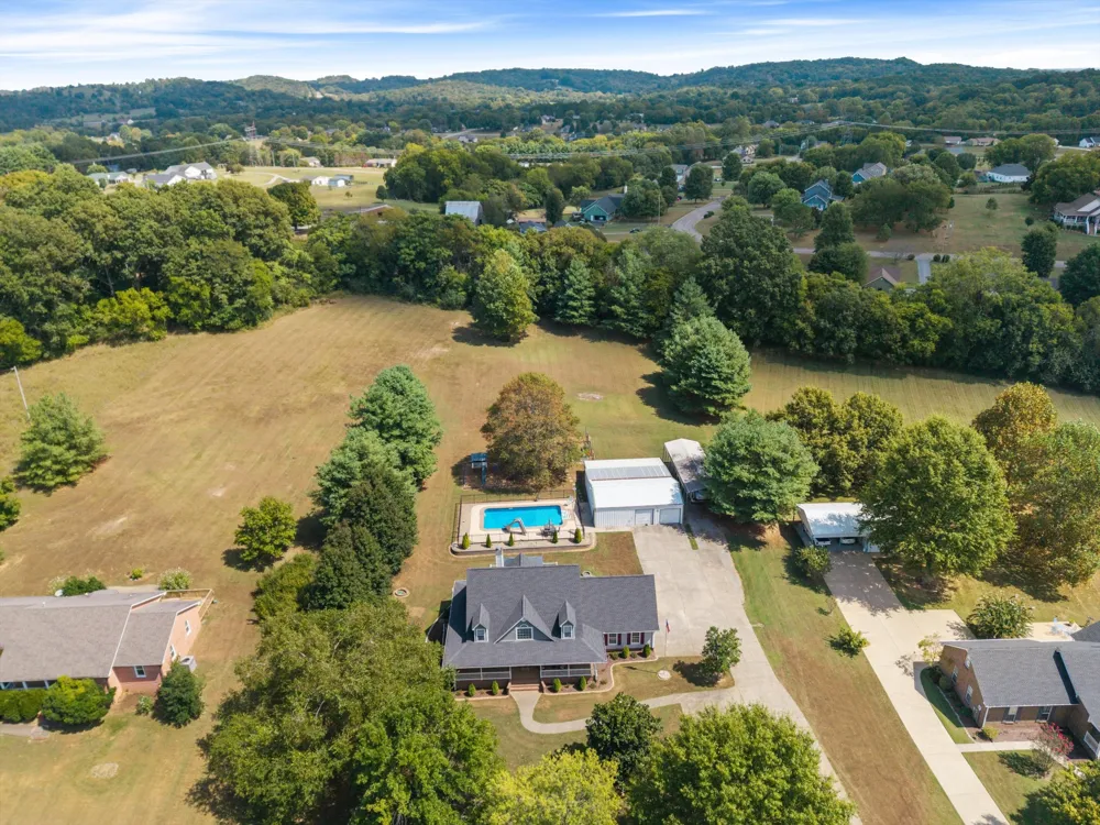137 Shapiro Trl Columbia, TN 38401