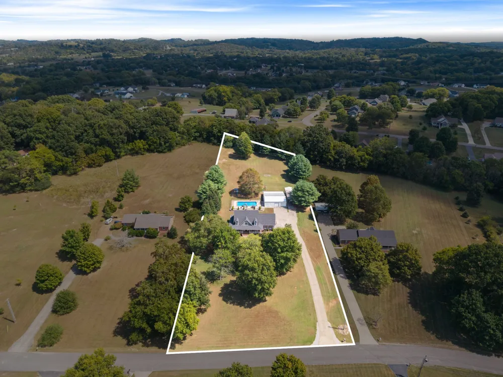 137 Shapiro Trl Columbia, TN 38401
