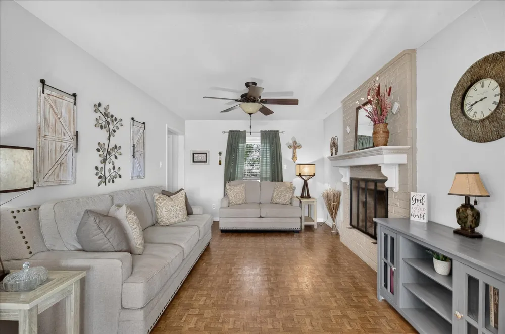 448 Remuda Drive Fort Worth, TX 76108
