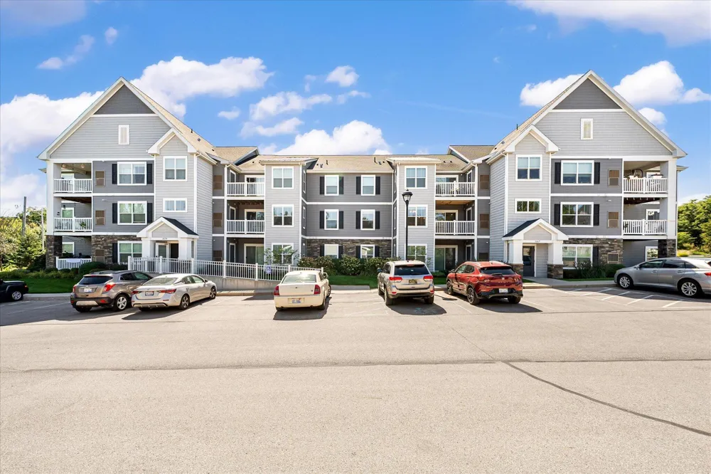 3167 Blairview Parkway #203 Kentwood, MI 49512