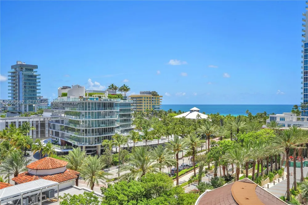 300 S Pointe Dr #809 Miami Beach, FL 33139