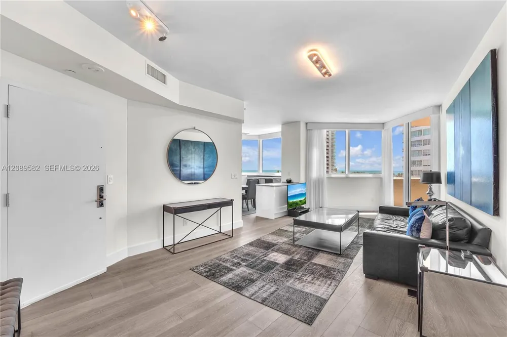 300 S Pointe Dr #809 Miami Beach, FL 33139