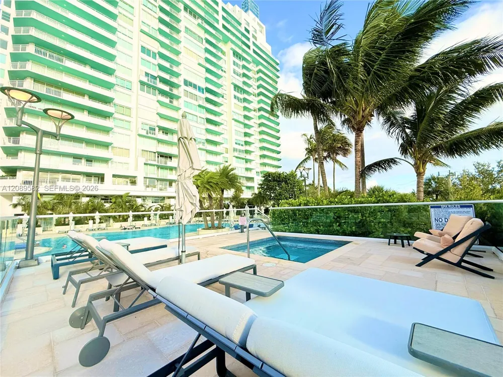 300 S Pointe Dr #809 Miami Beach, FL 33139