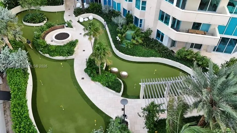 300 S Pointe Dr #809 Miami Beach, FL 33139