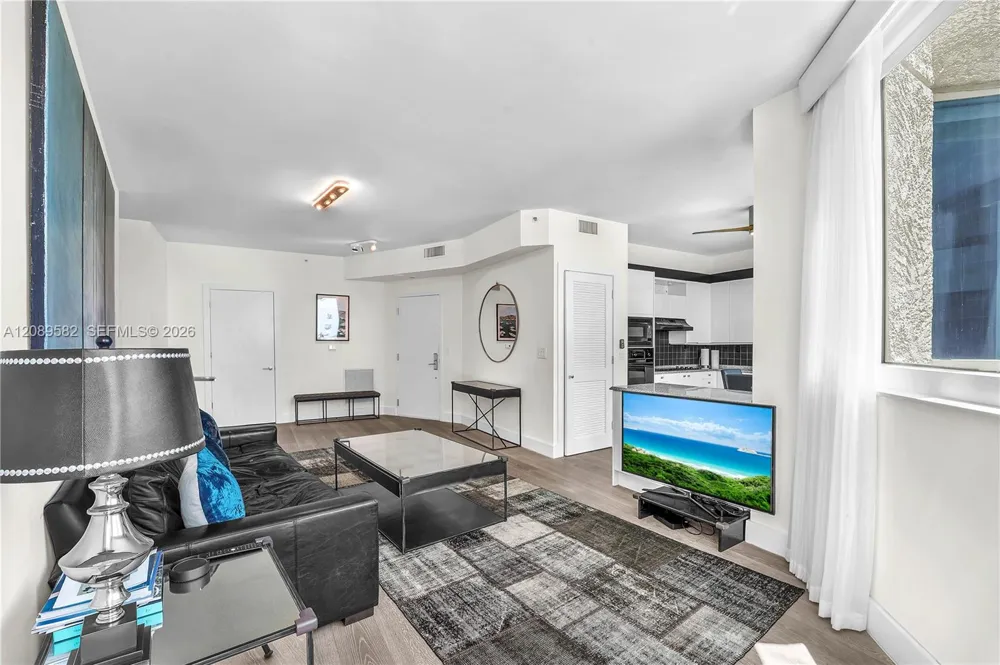 300 S Pointe Dr #809 Miami Beach, FL 33139
