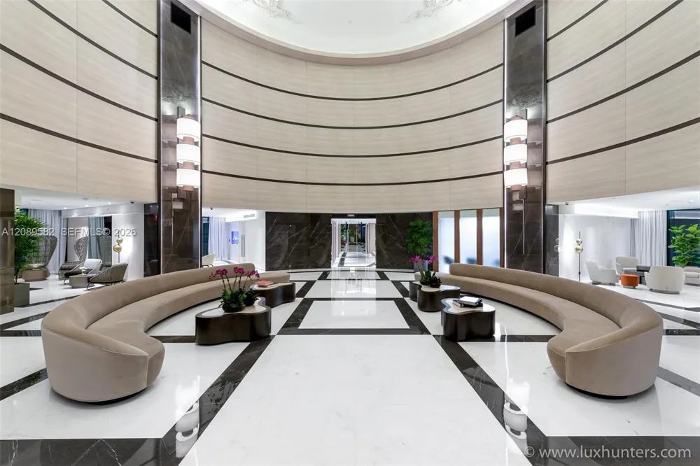 300 S Pointe Dr #809 Miami Beach, FL 33139