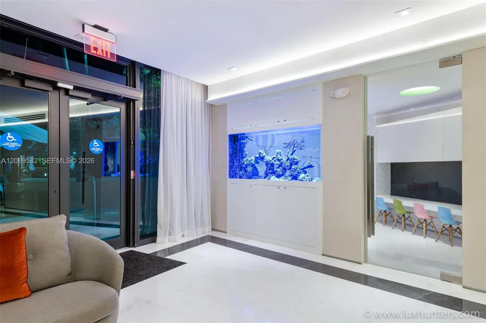 300 S Pointe Dr #809 Miami Beach, FL 33139