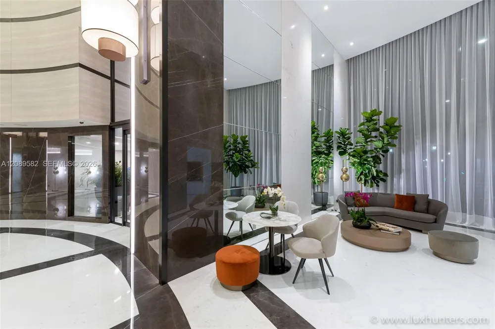 300 S Pointe Dr #809 Miami Beach, FL 33139