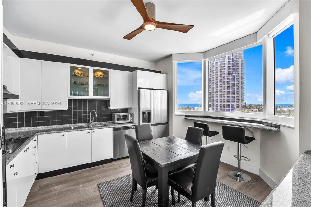 300 S Pointe Dr #809 Miami Beach, FL 33139