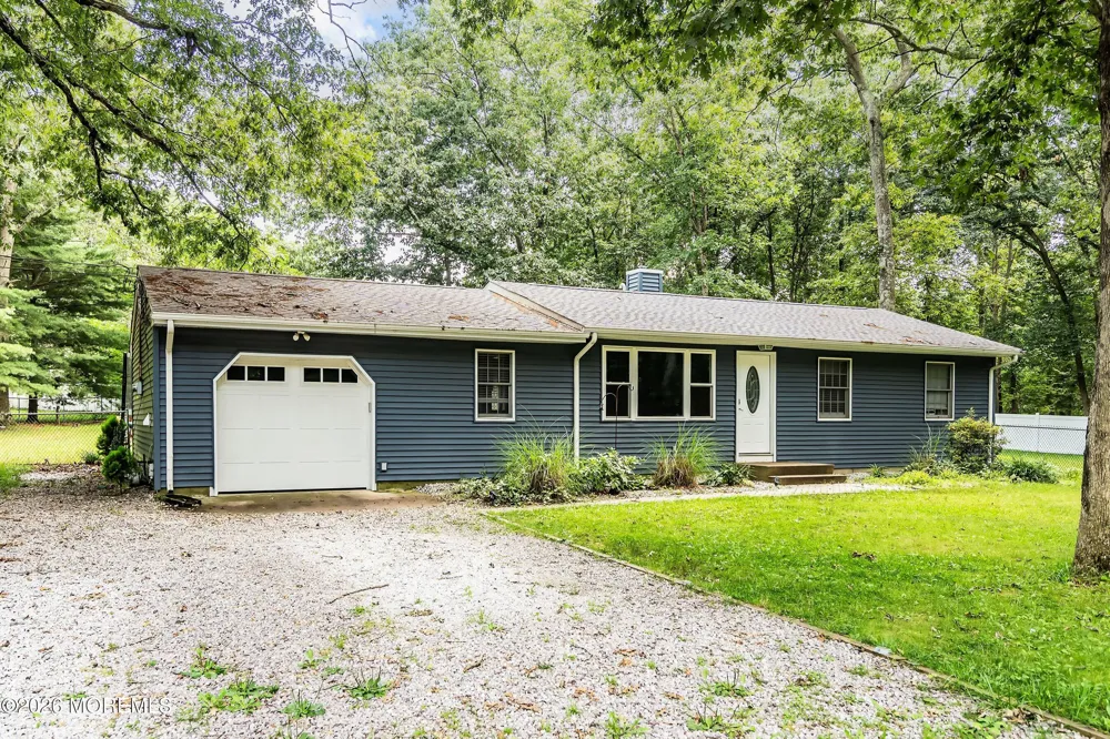 28 Murdock Place Jackson, NJ 08527