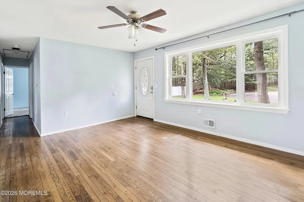 28 Murdock Place Jackson, NJ 08527